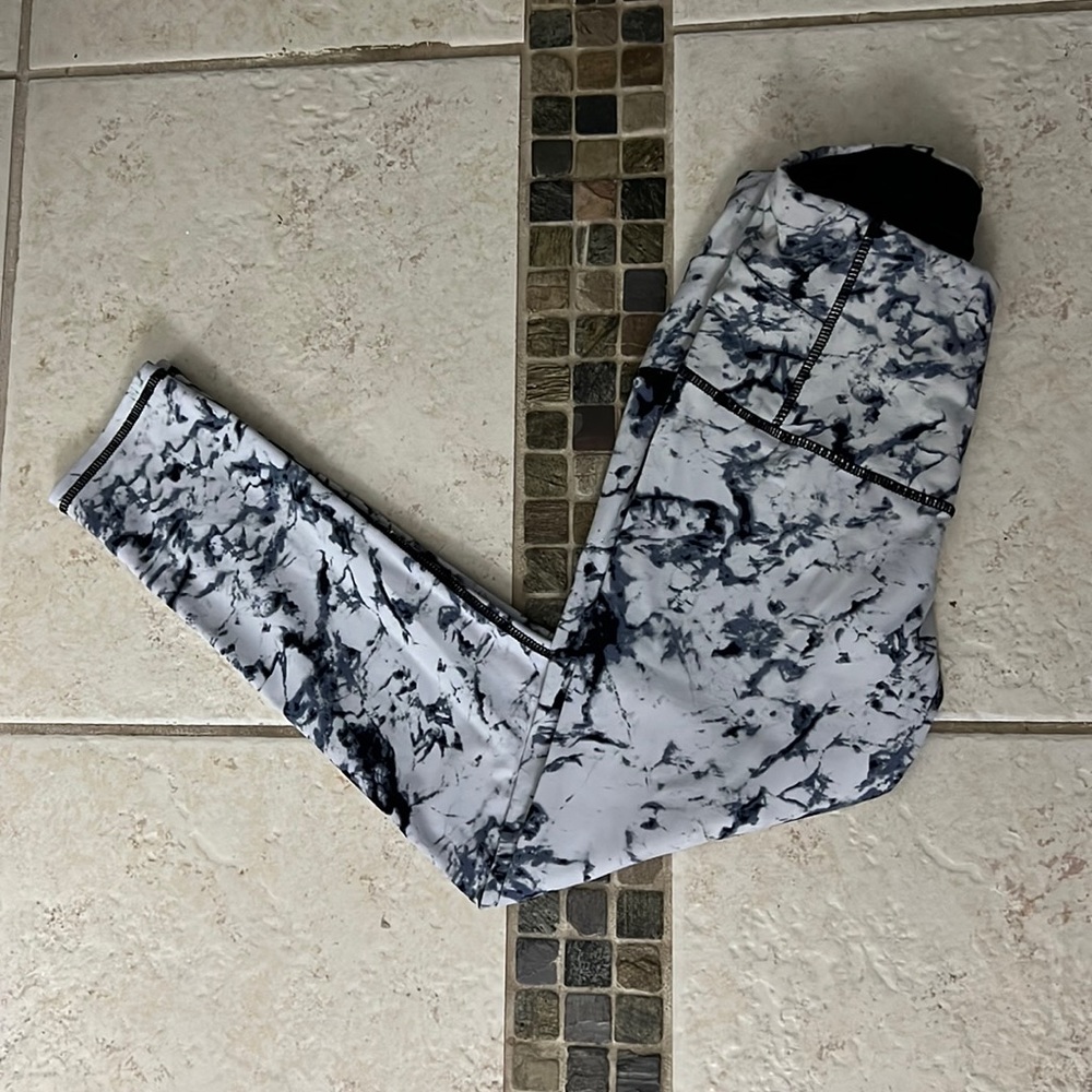 Marble leggings